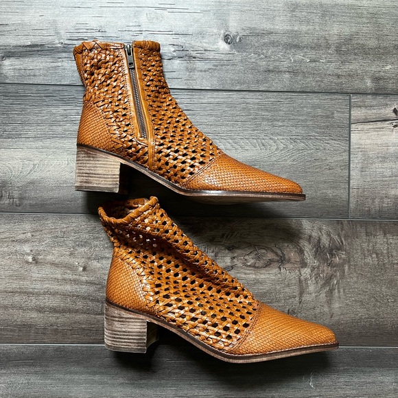 BNWT — Free People In the Loop Woven Boot — Size 40 - Picture 5 of 9